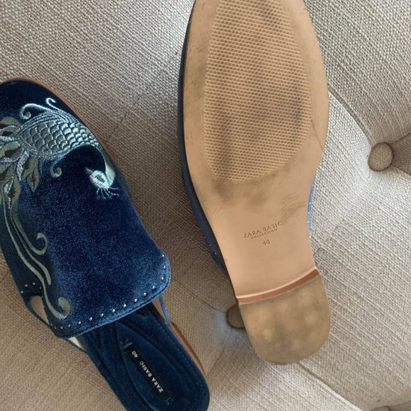 Zara Velvet Loafer with Peacock embroidery - Picture 3 of 3